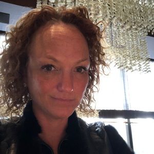 Meet your Posher, Holly